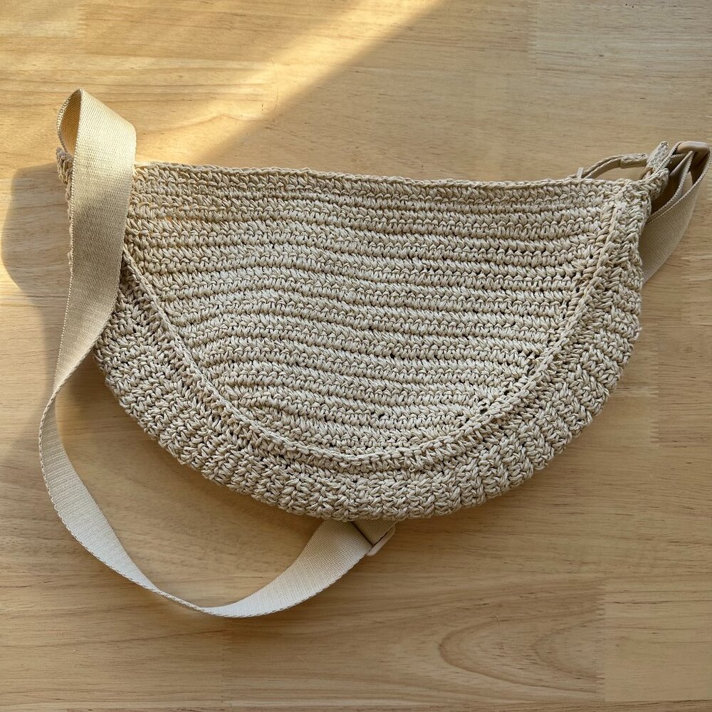 Uniqlo Round Mini Crochet Bag